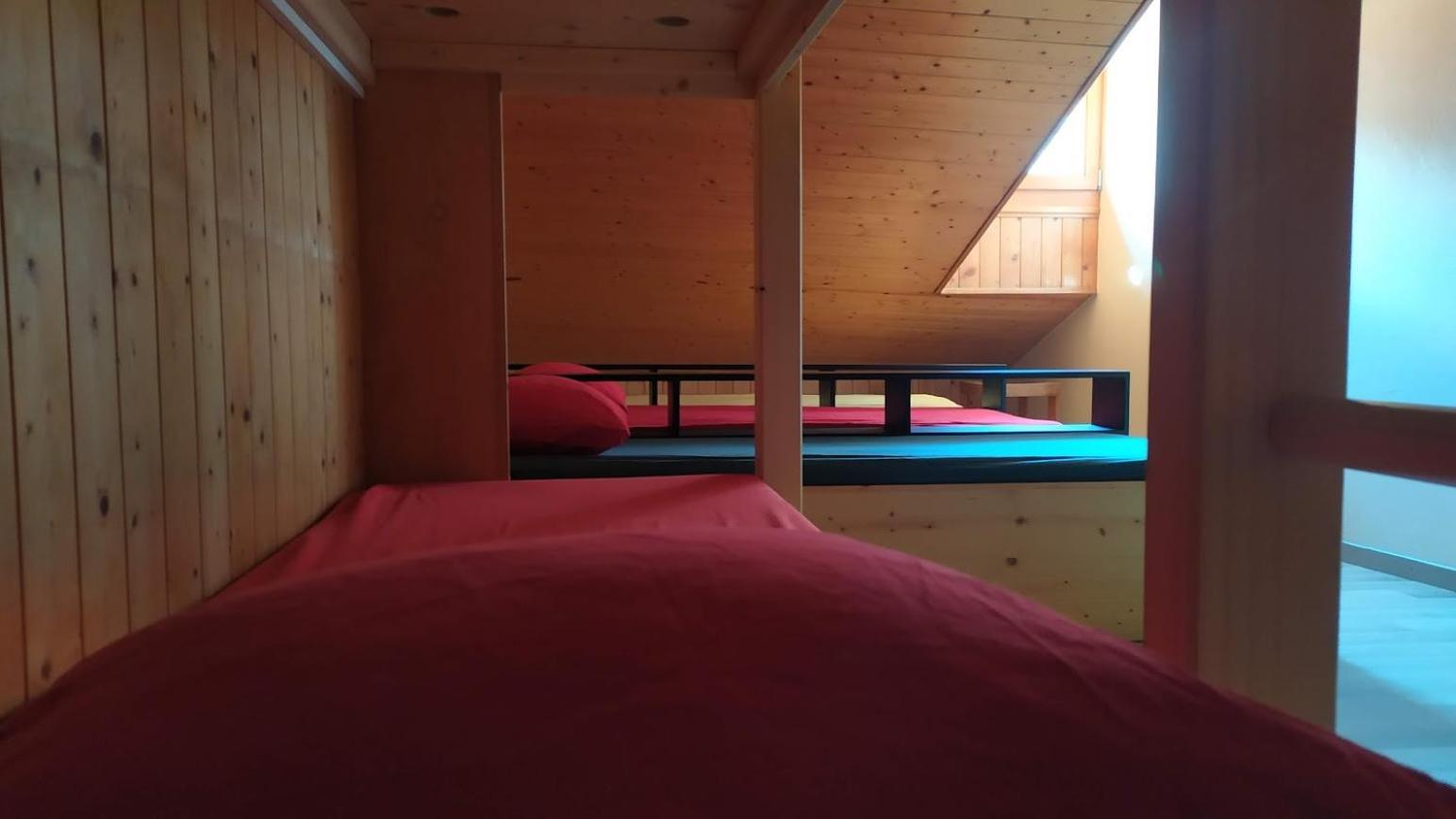 Petit Velan - Coworking & Coliving Hostel Bourg Saint Pierre Bagian luar foto